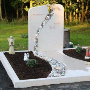 Памятник в европейском стиле - 18