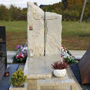 Памятник в европейском стиле - 19