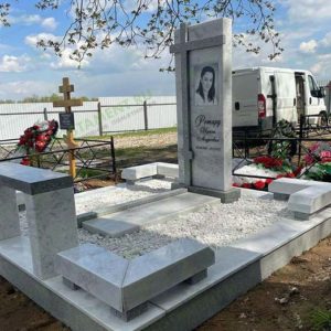Памятник в европейском стиле - 12