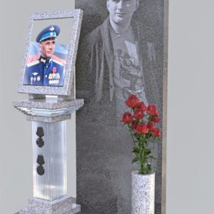 Памятник из стекла 06